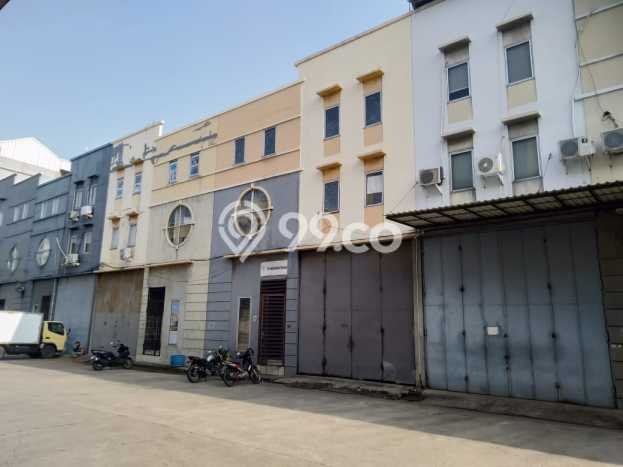 Unit Gudang Disewakan di Pantai Indah Kapuk di Area Ramai & Strategis Unit Gudang Disewakan di Pantai Indah Kapuk di Area Ramai & Strategis