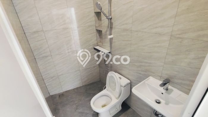 Dijual Rumah Mewah Megah Dengan View Cantik di Jelambar, Jakarta Barat Dijual Rumah Mewah Megah Dengan View Cantik di Jelambar, Jakarta Barat