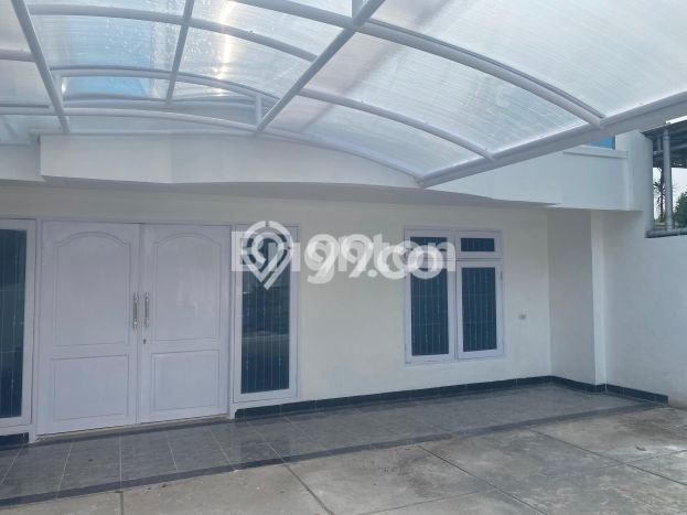 Rumah Mewah LB 400m2 Siap Pakai Desain Elegan di Green garden, Jakarta Barat Rumah Mewah LB 400m2 Siap Pakai Desain Elegan di Green garden, Jakarta Barat