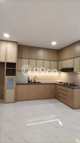 Dijual Rumah Mewah Megah Dengan View Cantik di Jelambar, Jakarta Barat Dijual Rumah Mewah Megah Dengan View Cantik di Jelambar, Jakarta Barat