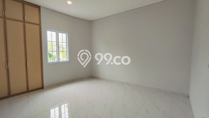 Dijual Rumah Mewah Megah Dengan View Cantik di Jelambar, Jakarta Barat Dijual Rumah Mewah Megah Dengan View Cantik di Jelambar, Jakarta Barat