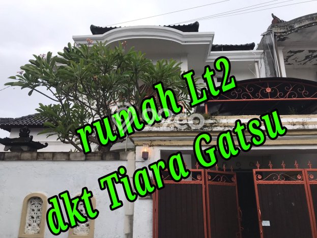 Hunian Elit LB 250m2 Siap Pakai Desain Elegan di Kerobokan, Badung Hunian Elit LB 250m2 Siap Pakai Desain Elegan di Kerobokan, Badung