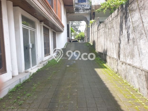 Gudang Disewa di Denpasar dengan LB 1600m2 Area Komersial Ramai Gudang Disewa di Denpasar dengan LB 1600m2 Area Komersial Ramai