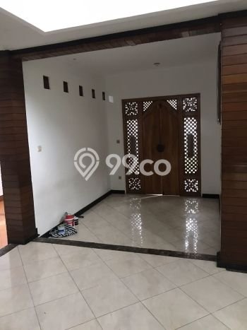 Hunian Elit LB 250m2 Siap Pakai Desain Elegan di Kerobokan, Badung Hunian Elit LB 250m2 Siap Pakai Desain Elegan di Kerobokan, Badung
