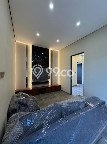 Jual Rumah Luas Elegan Dengan View Eksklusif di Maguwoharjo, Yogyakarta Jual Rumah Luas Elegan Dengan View Eksklusif di Maguwoharjo, Yogyakarta