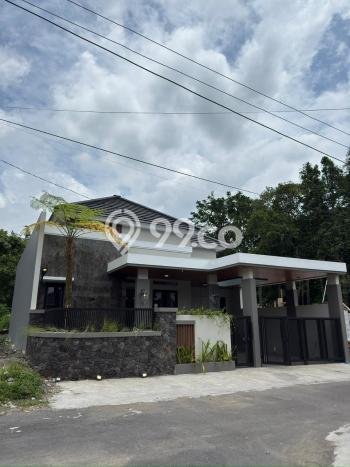Dijual Rumah Strategis Bagus Punya 3 KT di Ngaglik Sleman SHM Dijual Rumah Strategis Bagus Punya 3 KT di Ngaglik Sleman SHM