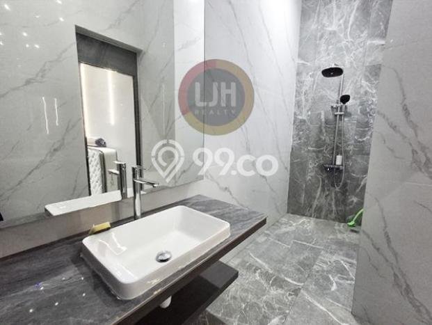 For Sale! Premium House LT 142m2 Desain Elegan di Batam Centre For Sale! Premium House LT 142m2 Desain Elegan di Batam Centre