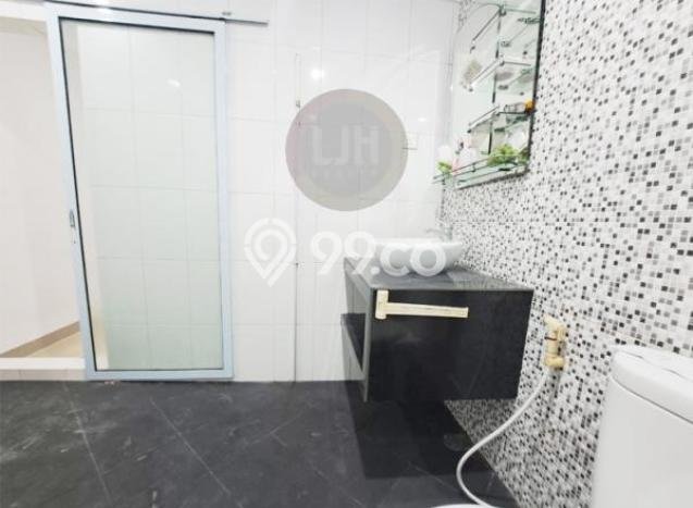 LOKASI PREMIUM! Rumah area Lubuk Baja, 3 KM, Area Strategis, LT 144m2m² LB 208m2m² LOKASI PREMIUM! Rumah area Lubuk Baja, 3 KM, Area Strategis, LT 144m2m² LB 208m2m²