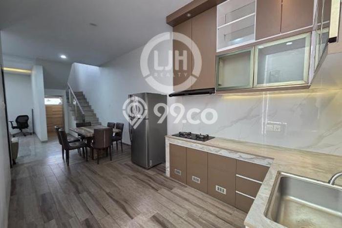 Rumah Nyaman di Batam Centre, Batam, LT 84m2m² LB 170m2m² Rumah Nyaman di Batam Centre, Batam, LT 84m2m² LB 170m2m²