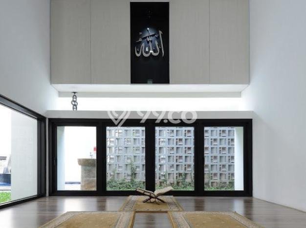 Ready to Use! Premium House LT 334m2 Desain Elegan di Kota Wisata Ready to Use! Premium House LT 334m2 Desain Elegan di Kota Wisata
