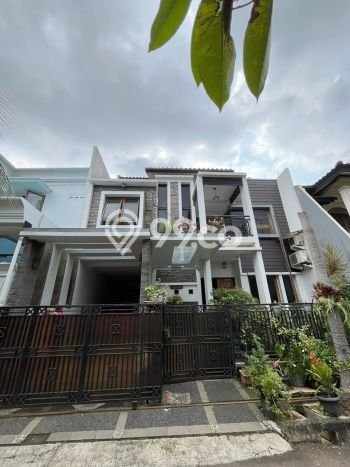 Hunian Elit LB 350m2 Siap Huni Desain Elegan di Tanjung Barat, Jakarta Selatan Hunian Elit LB 350m2 Siap Huni Desain Elegan di Tanjung Barat, Jakarta Selatan