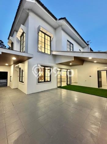 Rumah Minimalis 6 Kamar LT 240m2 di Delta Mas Rumah Minimalis 6 Kamar LT 240m2 di Delta Mas