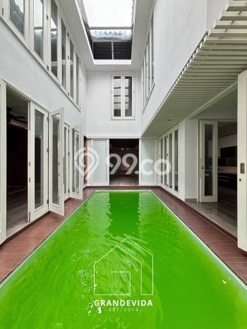 Siap Huni Hunian Elit 5 Kamar di Kebayoran Lama Dekat ke Mana Pun Siap Huni Hunian Elit 5 Kamar di Kebayoran Lama Dekat ke Mana Pun