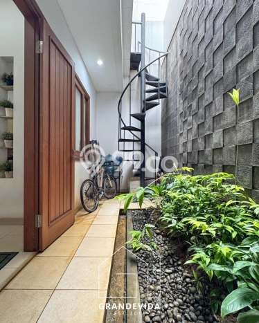 Hunian Super Mewah dengan Akses Paling Strategis di Pondok Indah, Jakarta Selatan Hunian Super Mewah dengan Akses Paling Strategis di Pondok Indah, Jakarta Selatan