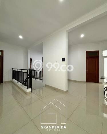 Hunian Mewah Siap Huni LT 225m2 di Kebayoran Baru, Jakarta Selatan Hunian Mewah Siap Huni LT 225m2 di Kebayoran Baru, Jakarta Selatan