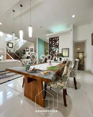 Hunian Elit LB 550m2 Siap Pakai Desain Elegan di Cinere, Jakarta Selatan Hunian Elit LB 550m2 Siap Pakai Desain Elegan di Cinere, Jakarta Selatan