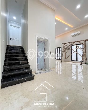 Rumah Eksklusif Dijual LT 218m2 di Kebayoran Baru, Jakarta Selatan Rumah Eksklusif Dijual LT 218m2 di Kebayoran Baru, Jakarta Selatan