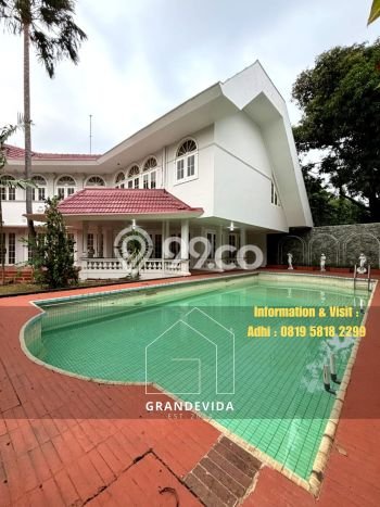 Jual Rumah Mewah Megah Dengan View Eksklusif di Simprug, Jakarta Selatan Jual Rumah Mewah Megah Dengan View Eksklusif di Simprug, Jakarta Selatan