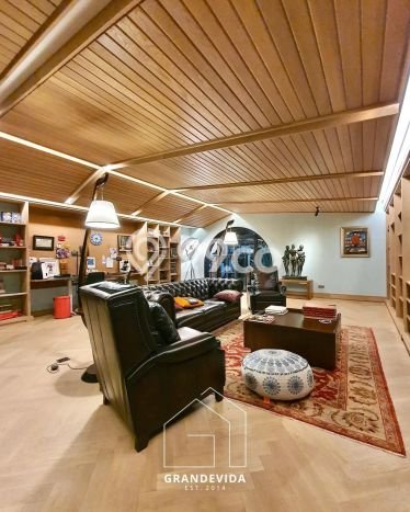 Hunian Elit LB 1000m2 Siap Pakai Desain Elegan di Pondok Indah, Jakarta Selatan Hunian Elit LB 1000m2 Siap Pakai Desain Elegan di Pondok Indah, Jakarta Selatan