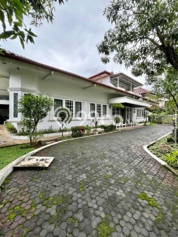 Rumah Elit Modern Siap Huni di Lebak Bulus Jakarta Selatan Rumah Elit Modern Siap Huni di Lebak Bulus Jakarta Selatan
