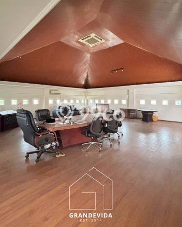 Kantor di , Luas 360m2m², Posisi Mainroad Kantor di , Luas 360m2m², Posisi Mainroad