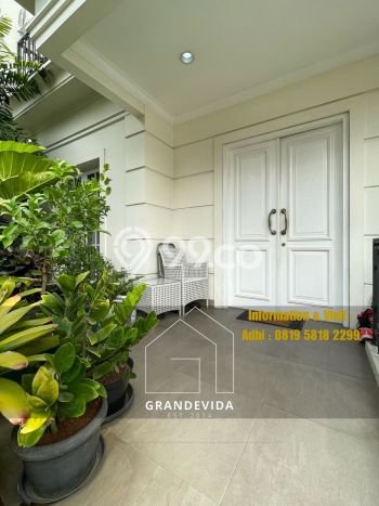 Siap Huni Rumah Mewah 4 Kamar di Kebayoran Baru Dekat ke Mana Pun Siap Huni Rumah Mewah 4 Kamar di Kebayoran Baru Dekat ke Mana Pun