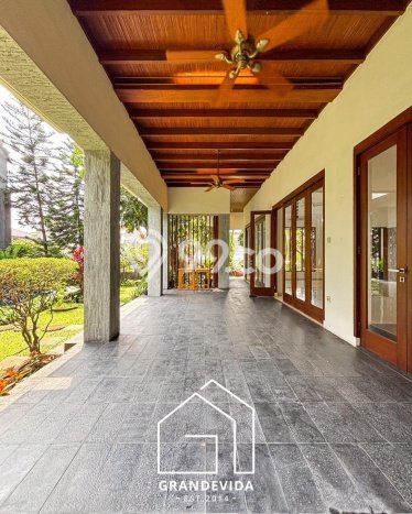 Rumah Luxury Modern Siap Huni di Pondok Indah Jakarta Selatan Rumah Luxury Modern Siap Huni di Pondok Indah Jakarta Selatan