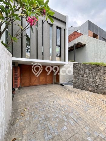 For Sale! Luxury House LT 230m2 Desain Elegan di Cipete For Sale! Luxury House LT 230m2 Desain Elegan di Cipete