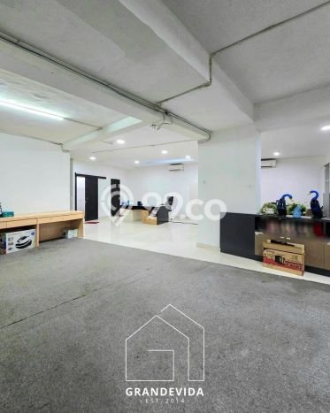 Unit Komersial Dijual di Kebayoran Baru Jakarta Selatan Luas Tanah 1065m2, Luas Bangunan 500m2 Unit Komersial Dijual di Kebayoran Baru Jakarta Selatan Luas Tanah 1065m2, Luas Bangunan 500m2