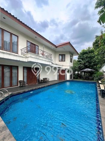Rumah Luxury Modern Tanpa Renovasi di Pondok Indah Jakarta Selatan Rumah Luxury Modern Tanpa Renovasi di Pondok Indah Jakarta Selatan