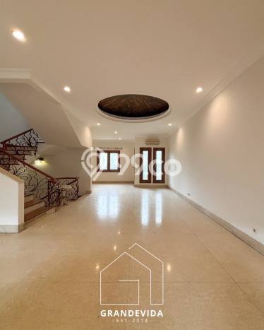 Hunian Mewah LB 450m2 Siap Huni Desain Elegan di Pondok Indah, Jakarta Selatan Hunian Mewah LB 450m2 Siap Huni Desain Elegan di Pondok Indah, Jakarta Selatan