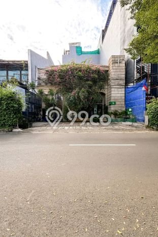 Unit Komersial Dijual di Kebayoran Baru Jakarta Selatan Luas Tanah 384m2, Luas Bangunan 650m2 Unit Komersial Dijual di Kebayoran Baru Jakarta Selatan Luas Tanah 384m2, Luas Bangunan 650m2
