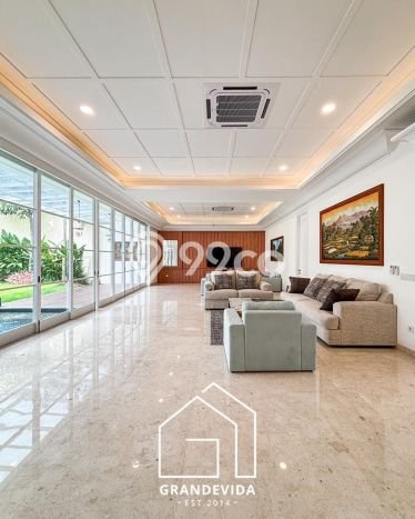 Rumah Luxury Modern Siap Huni di Kemang Jakarta Selatan Rumah Luxury Modern Siap Huni di Kemang Jakarta Selatan