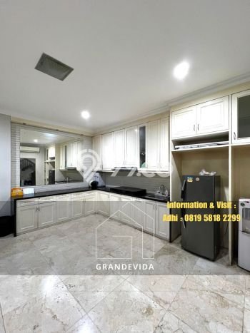 Hunian Mewah Siap Huni LT 325m2 di Kebayoran Baru, Jakarta Selatan Hunian Mewah Siap Huni LT 325m2 di Kebayoran Baru, Jakarta Selatan