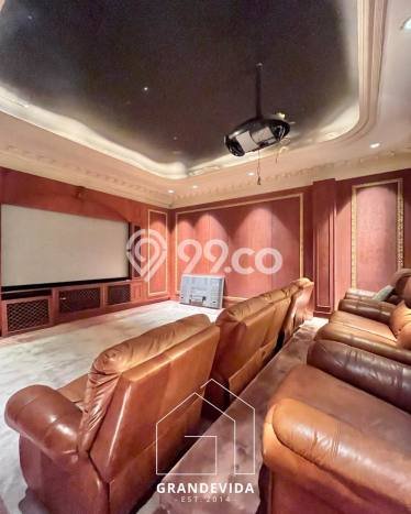Dijual Rumah Luas Elegan Dengan View Cantik di Pondok Indah, Jakarta Selatan Dijual Rumah Luas Elegan Dengan View Cantik di Pondok Indah, Jakarta Selatan