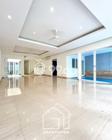 Hunian Mewah LB 408m2 Siap Huni Desain Elegan di Pejaten, Jakarta Selatan Hunian Mewah LB 408m2 Siap Huni Desain Elegan di Pejaten, Jakarta Selatan