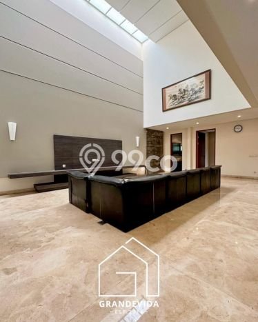 Rumah Luxury Modern Siap Huni di Kuningan Jakarta Selatan Rumah Luxury Modern Siap Huni di Kuningan Jakarta Selatan