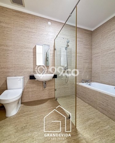 Rumah Mewah LB 162m2 Siap Huni Desain Elegan di Bintaro, Tangerang Selatan Rumah Mewah LB 162m2 Siap Huni Desain Elegan di Bintaro, Tangerang Selatan