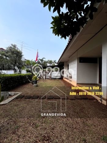 Siap Huni Rumah Mewah 4 Kamar di Kebayoran Lama Dekat ke Mana Pun Siap Huni Rumah Mewah 4 Kamar di Kebayoran Lama Dekat ke Mana Pun