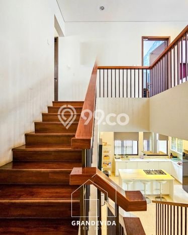 Hunian Elit LB 300m2 Siap Huni Desain Elegan di Lebak Bulus, Jakarta Selatan Hunian Elit LB 300m2 Siap Huni Desain Elegan di Lebak Bulus, Jakarta Selatan