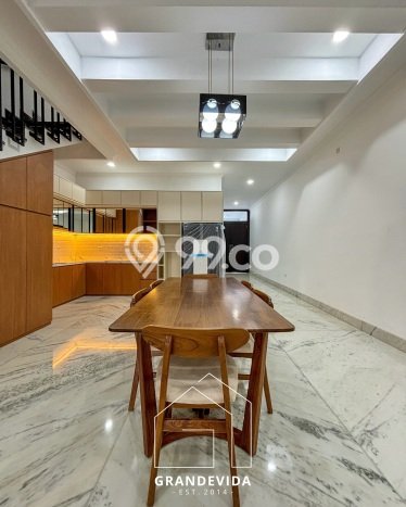 Hunian Mewah LB 380m2 Siap Huni Desain Elegan di Kemang, Jakarta Selatan Hunian Mewah LB 380m2 Siap Huni Desain Elegan di Kemang, Jakarta Selatan