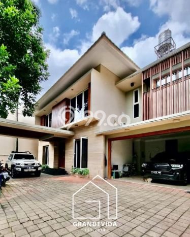 Siap Huni Hunian Elit 5 Kamar di Cilandak Dekat ke Mana Pun Siap Huni Hunian Elit 5 Kamar di Cilandak Dekat ke Mana Pun