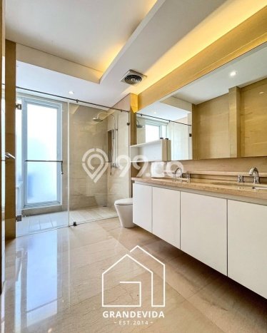 Hunian Mewah LB 408m2 Siap Huni Desain Elegan di Pejaten, Jakarta Selatan Hunian Mewah LB 408m2 Siap Huni Desain Elegan di Pejaten, Jakarta Selatan