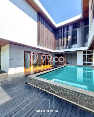 Ready to Use! Premium House LT 489m2 Desain Modern di Pondok Indah Ready to Use! Premium House LT 489m2 Desain Modern di Pondok Indah