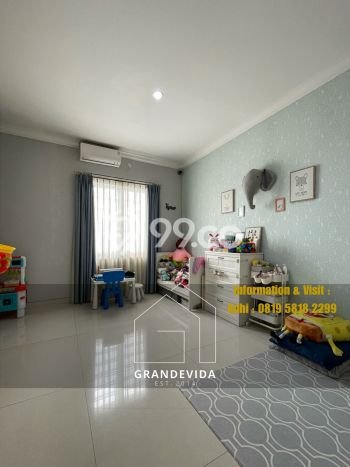 Siap Huni Rumah Mewah 4 Kamar di Kebayoran Baru Dekat ke Mana Pun Siap Huni Rumah Mewah 4 Kamar di Kebayoran Baru Dekat ke Mana Pun