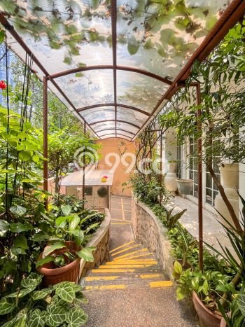 Hunian Elit LB 800m2 Siap Huni Desain Elegan di Kuningan, Jakarta Selatan Hunian Elit LB 800m2 Siap Huni Desain Elegan di Kuningan, Jakarta Selatan