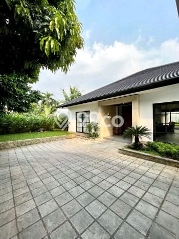 Jual Rumah Luas Elegan Dengan View Eksklusif di Ampera, Jakarta Selatan Jual Rumah Luas Elegan Dengan View Eksklusif di Ampera, Jakarta Selatan