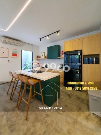 Dijual Rumah Luas Megah Dengan View Cantik di Bintaro, Jakarta Selatan Dijual Rumah Luas Megah Dengan View Cantik di Bintaro, Jakarta Selatan