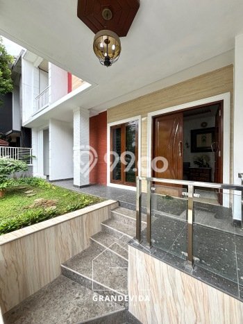 Rumah Luxury Modern Siap Huni di Bintaro Tangerang Selatan Rumah Luxury Modern Siap Huni di Bintaro Tangerang Selatan