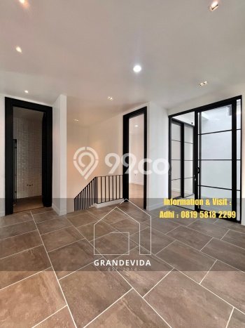 Rumah Elit LB 250m2 Siap Pakai Desain Elegan di Bintaro, Tangerang Selatan Rumah Elit LB 250m2 Siap Pakai Desain Elegan di Bintaro, Tangerang Selatan